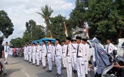 Siswa-Siswi SMKS BINONG PERMAI Berpartisipasi dalam Gerak Jalan Indah tingkat SMA/SMK