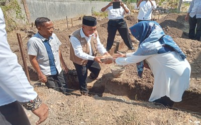 Peletakkan Batu Pertama Renovasi Pembangunan Masjid Pendidikan Ulil Al-Bab SMKS BINONG PERMAI